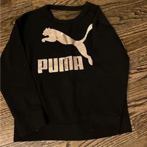 Size 8-10. White dots are pieces of fuzz